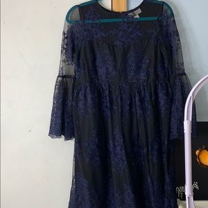 Black and blue maternity dress